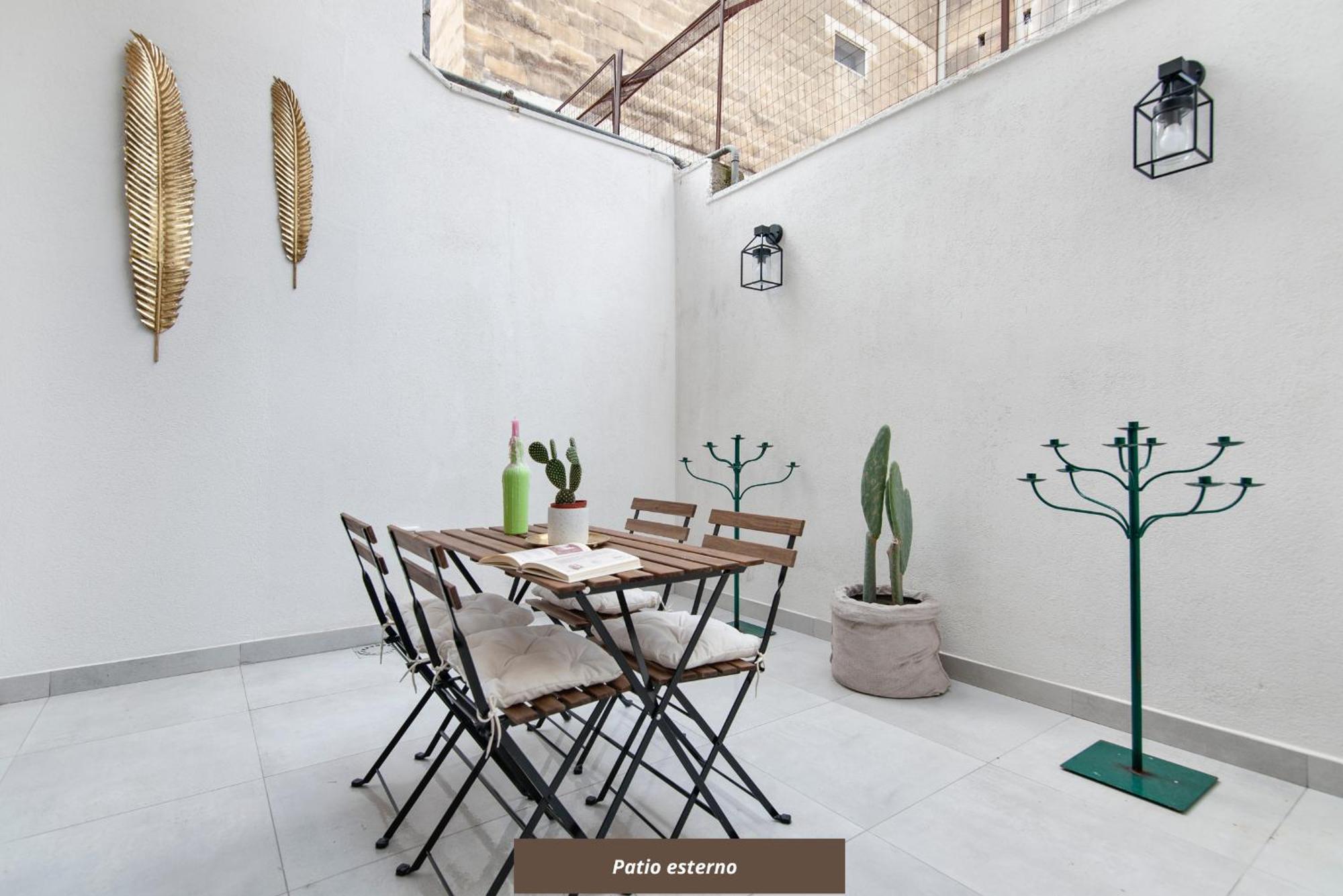 La Galla House - Sit Apartment Λέτσε Εξωτερικό φωτογραφία